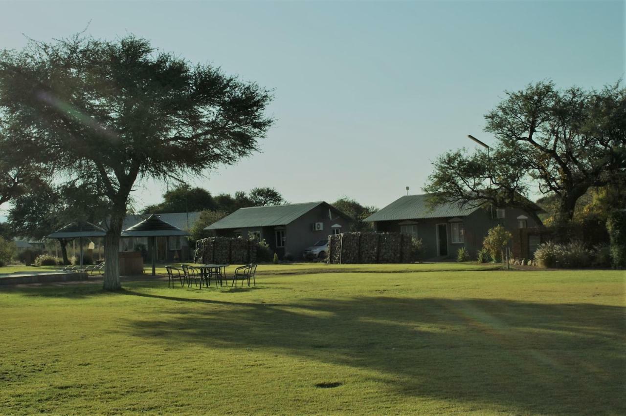 Out Of Nature Country Lodge ウィントフーク エクステリア 写真